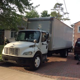 2005 Freightliner M2,  106med photo