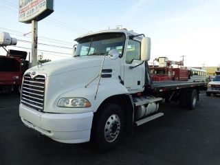 2004 Mack Cx612 26 ' Rollback Tow Truck photo