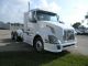 2008 Volvo Vnl Daycab Semi Trucks photo 2