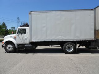 1999 International 4700 Dt466e photo