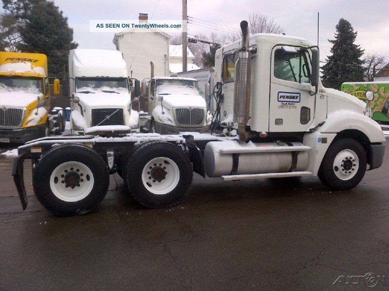 2007 Freightliner Cl12064st - Columbia 120 Daycab Semi Trucks photo