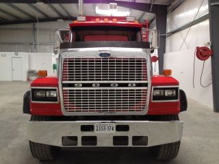 1996 Ford 9000 photo