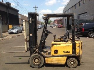 Yale 3000lb Forklift photo