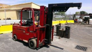 Cat - Towmotor 20,  000 Capacity Cushion Tire Forklift - Lpg Fuel photo