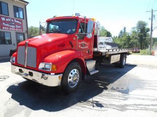 2005 Kenworth T300 photo