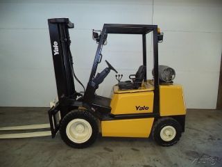 2002 Yale Glp060 6000 Lb Capacity Forklift Lift Truck Solid Pneumatic photo
