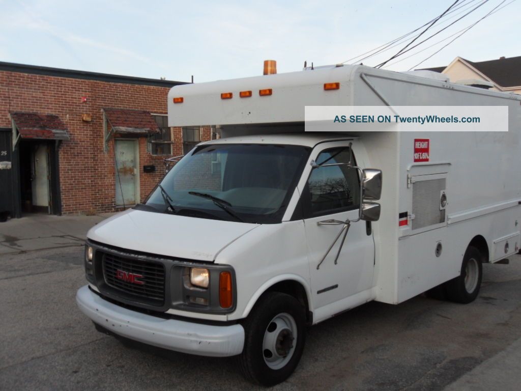 1999 Gmc Savana 3500 Utility / Service Trucks photo