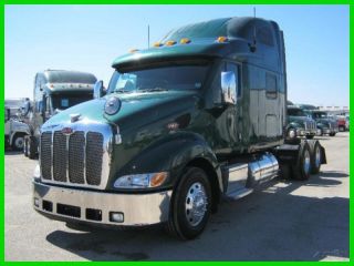 2010 Peterbilt 387 photo