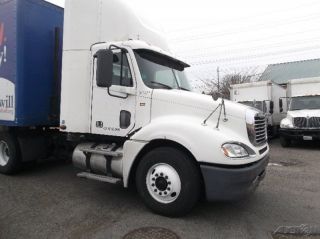 2010 Freightliner Cl12042st - Columbia 120 photo