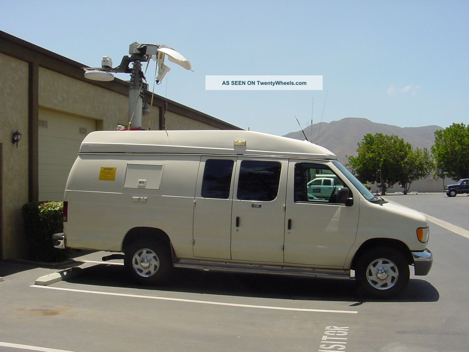 1997 Ford E - 350 Other Vans photo