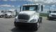 2006 Freightliner Columbia Daycab Semi Trucks photo 1