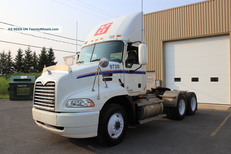 2007 Mack Cxp613 Daycab Semi Trucks photo