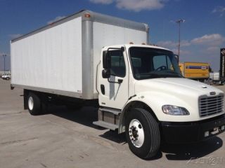 2010 Freightliner Business Class M2 106 photo