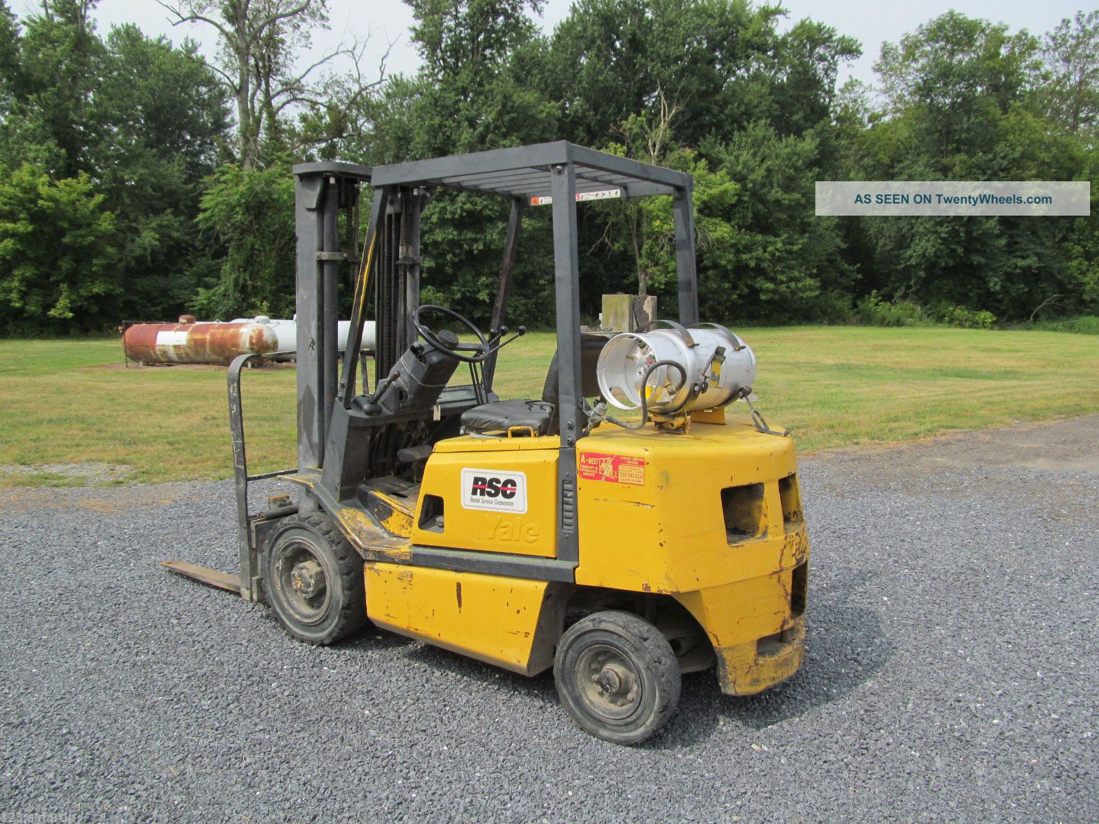 Yale Glp050, 5, 000 Pneumatic Tire Forklift, Lp Gas, Two Stage, Runs Good