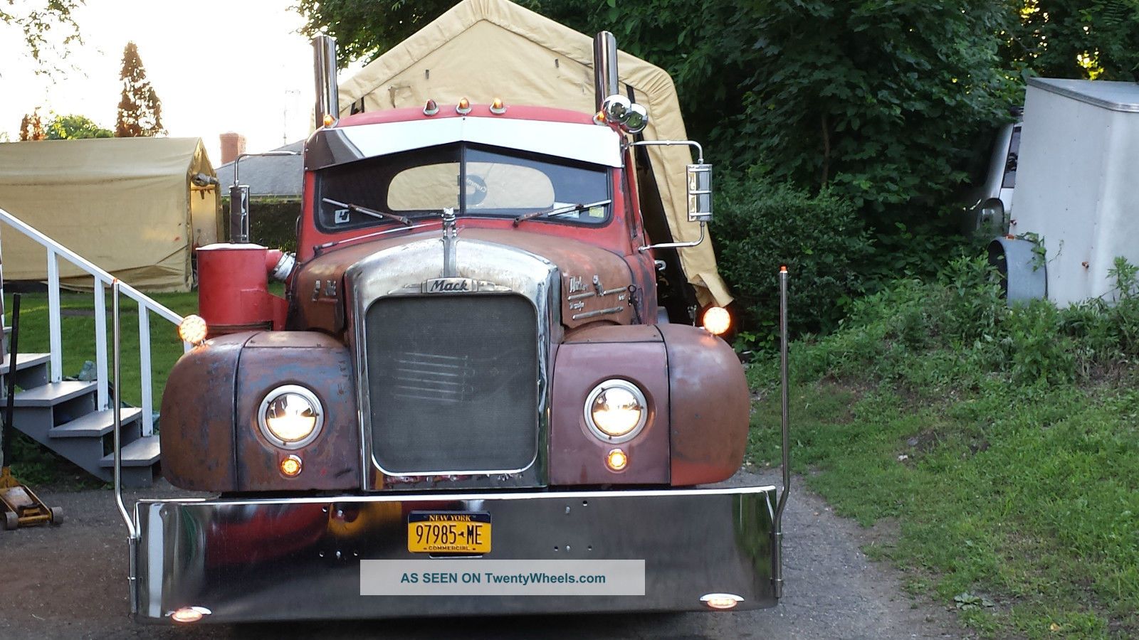 1963 Mack B61