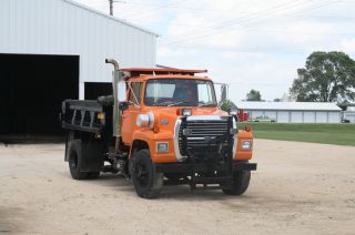 1989 Ford L8000 photo