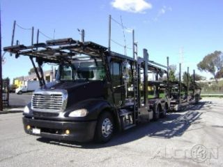 2006 Freightliner Cl11264st - Columbia 112 photo