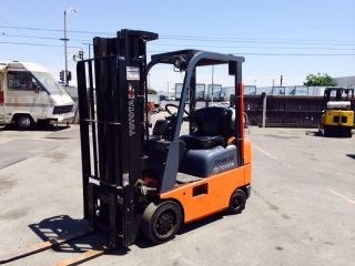 2006 Forklift Toyota 3700lbs Lp Compact, photo