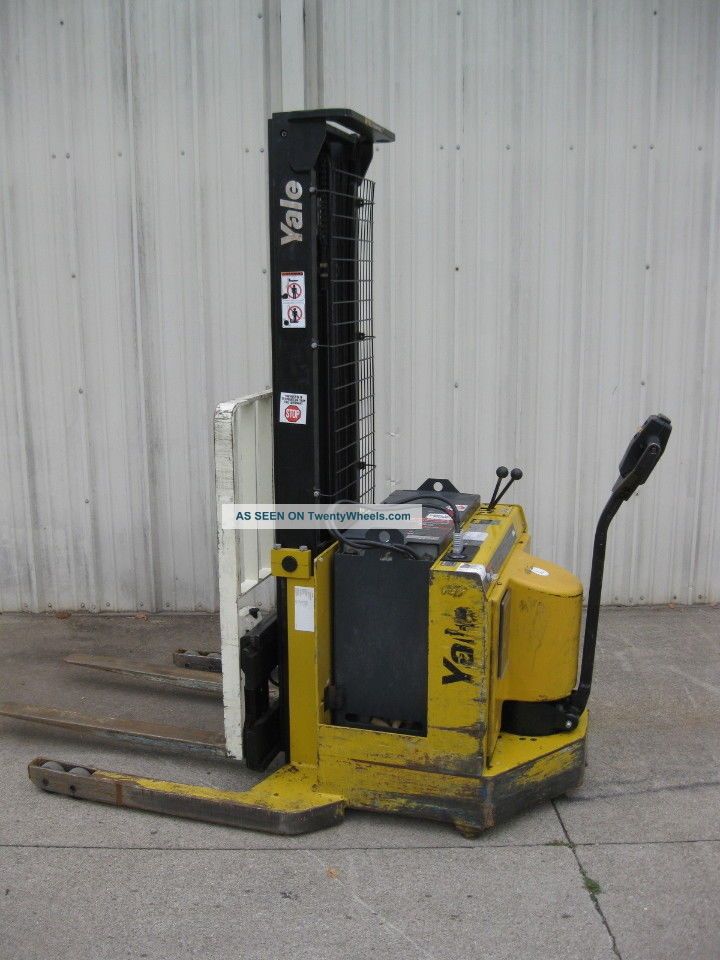 Yale Msw040lcn24tv087 Walkie Stacker 24v Walk Behind Forklift 3800 Lb.  Cap.  2001 Forklifts photo