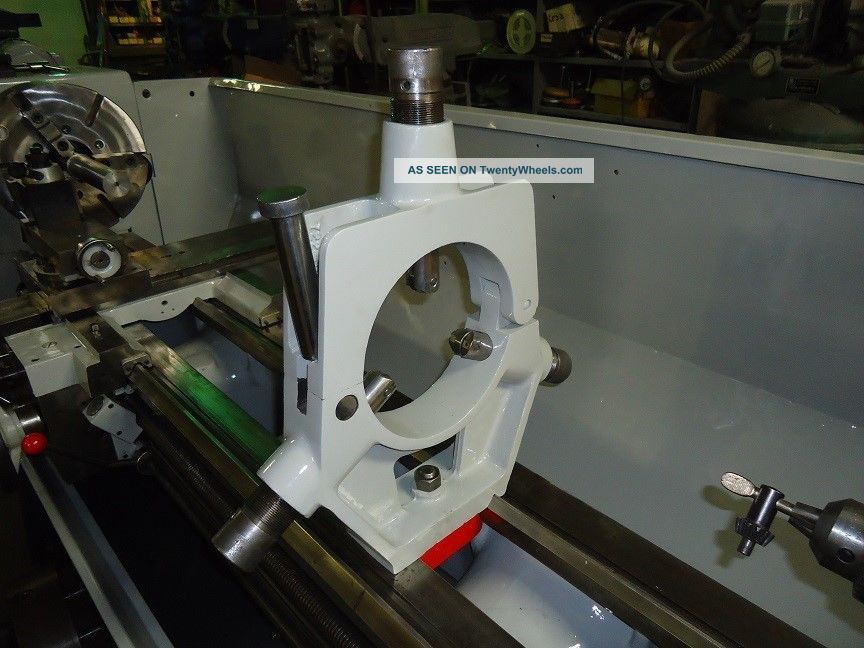 thumbnail interactive-video image 1 of Clausing Colchester 17" 8000 Series Lathe Bed Way Wiper Set (41864-0, 41865-0, 41683-0, 42493-0) 1 of 4