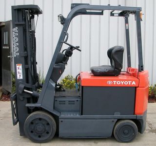 Toyota Model 7fbcu32 (2006) 6500lbs Capacity Great 4 Wheel Electric Forklift photo