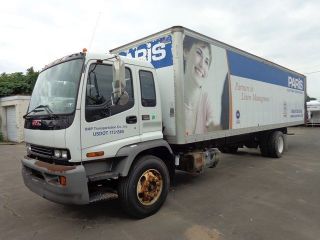 2007 Gmc T7500 30 ' Box Truck photo