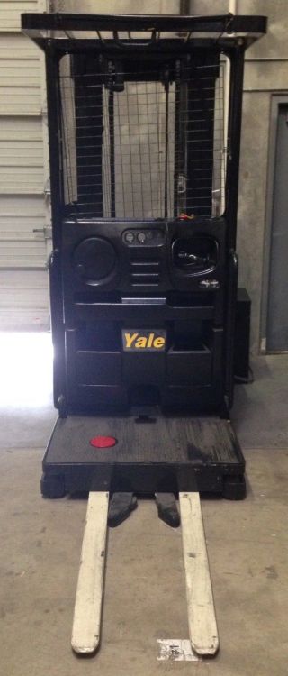 Gently Yale Os030ecn24te089 Order Picker Forklift photo