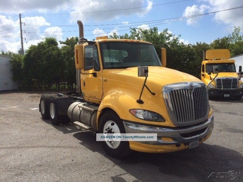 2009 International Prostar Daycab Semi Trucks photo