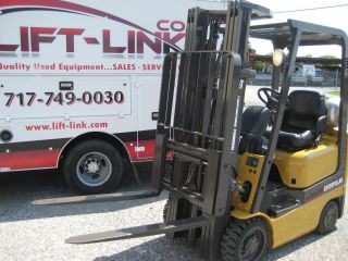 Cat,  2005,  3000 Lbs.  Forklift photo