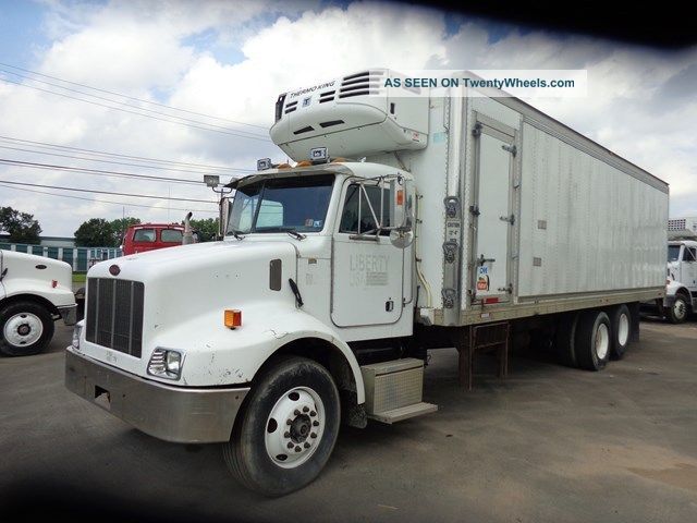2004 Peterbilt 330 30ft Box Reefer Freezer Box Trucks / Cube Vans photo