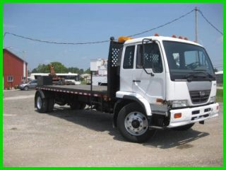 2006 Ud 2600 6 Cyl 6 Speed With Zacklift Z18 photo