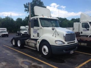 2006 Freightliner Cl12064st - Columbia 120 photo