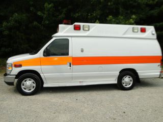 2009 Ford E 350 Ambulance photo