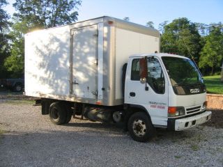 1997 Isuzu Npr photo