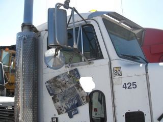 2002 Peterbilt photo