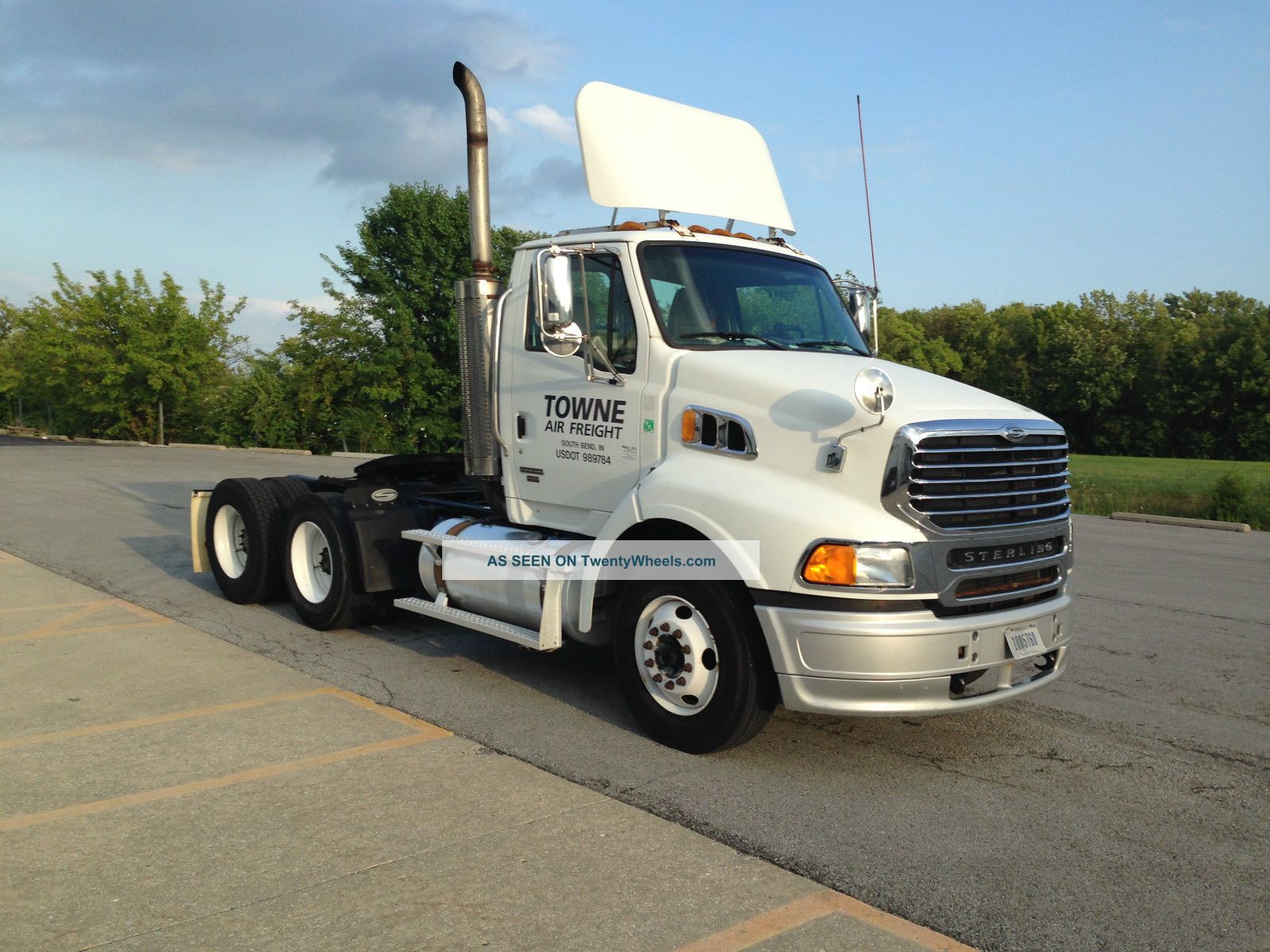 2007 Sterling At9500 Daycab Semi Trucks photo