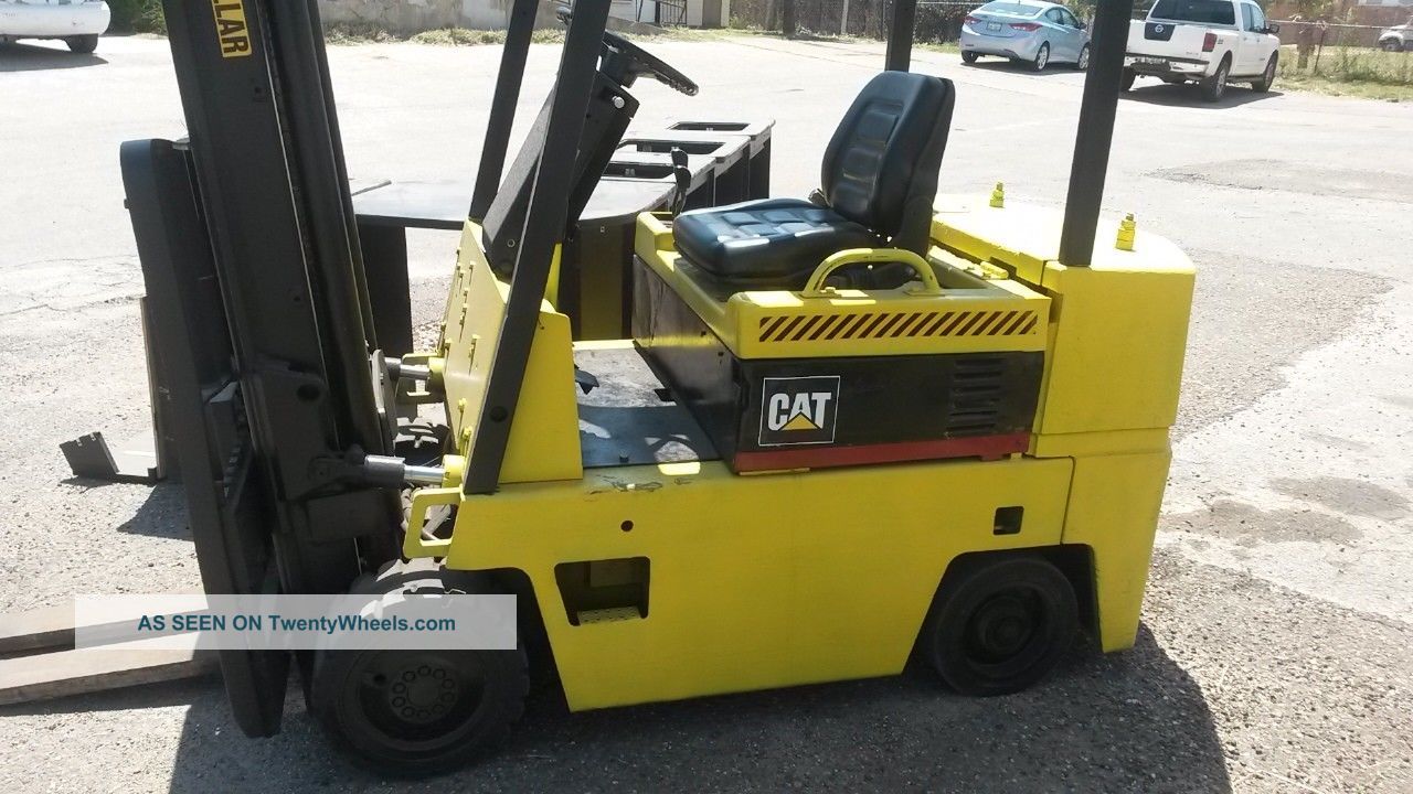 6000 Cat Forklift Forklifts photo