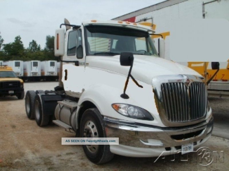 2011 International Prostar Daycab Semi Trucks photo