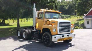 1990 Ford L9000 photo