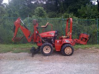 2005 Ditch Witch Rt40 Rt 40 Backhoe Cable Plow 4x4x4 photo