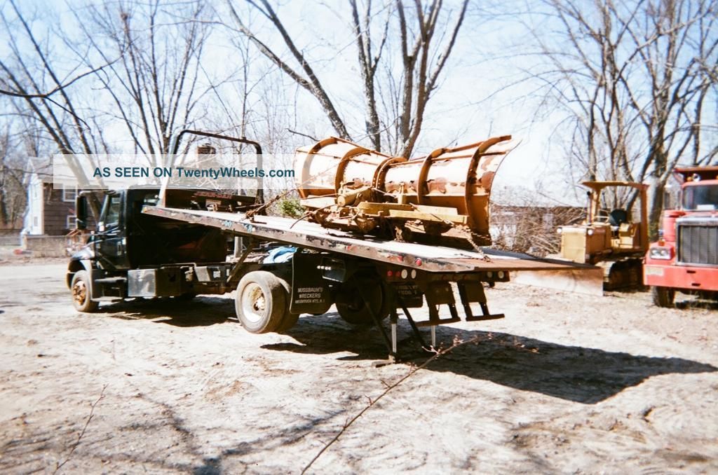 2002 International 4300 Flatbeds & Rollbacks photo