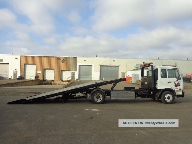 2006 Nissan ud tow truck #2