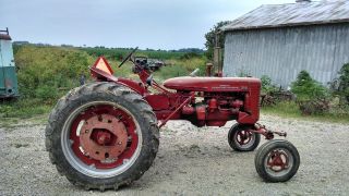 Farmall 200 Tractor photo