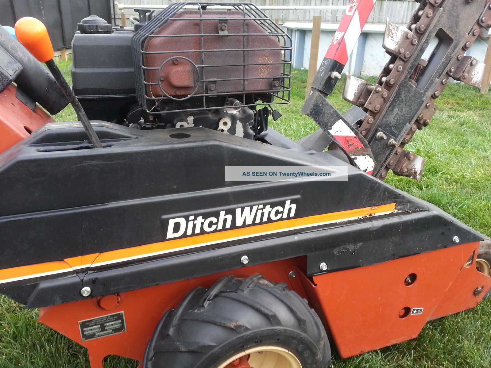 Ditch Witch 1020 Trencher Like 11 Hp Kohler Engine Trenchers - Riding photo