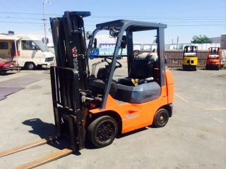 Toyota Forklift 2006 5000lbs 3 Stage Goes 15 High Auto Trans photo