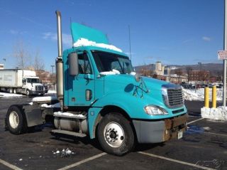 2007 Freightliner Cl12042st - Columbia 120 photo