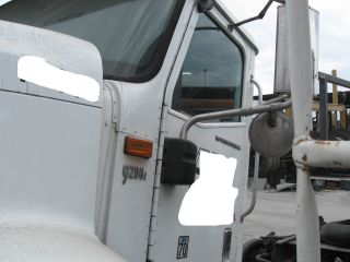 2003 International 9200 I photo