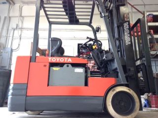 Toyota Electric 4000 Lb 5fbe20 3 Wheeler Forklift Lift Truck photo