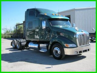 2010 Peterbilt 387 photo