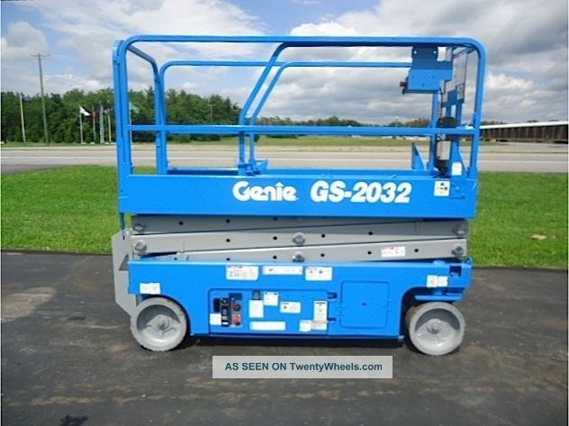 2007 Genie Gs2032 Scissorlift Scissor Lift Manlift Platform Aerial Skyjack Scissor & Boom Lifts photo